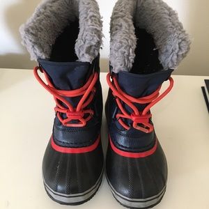 Sorel Boys size 2 winter boots